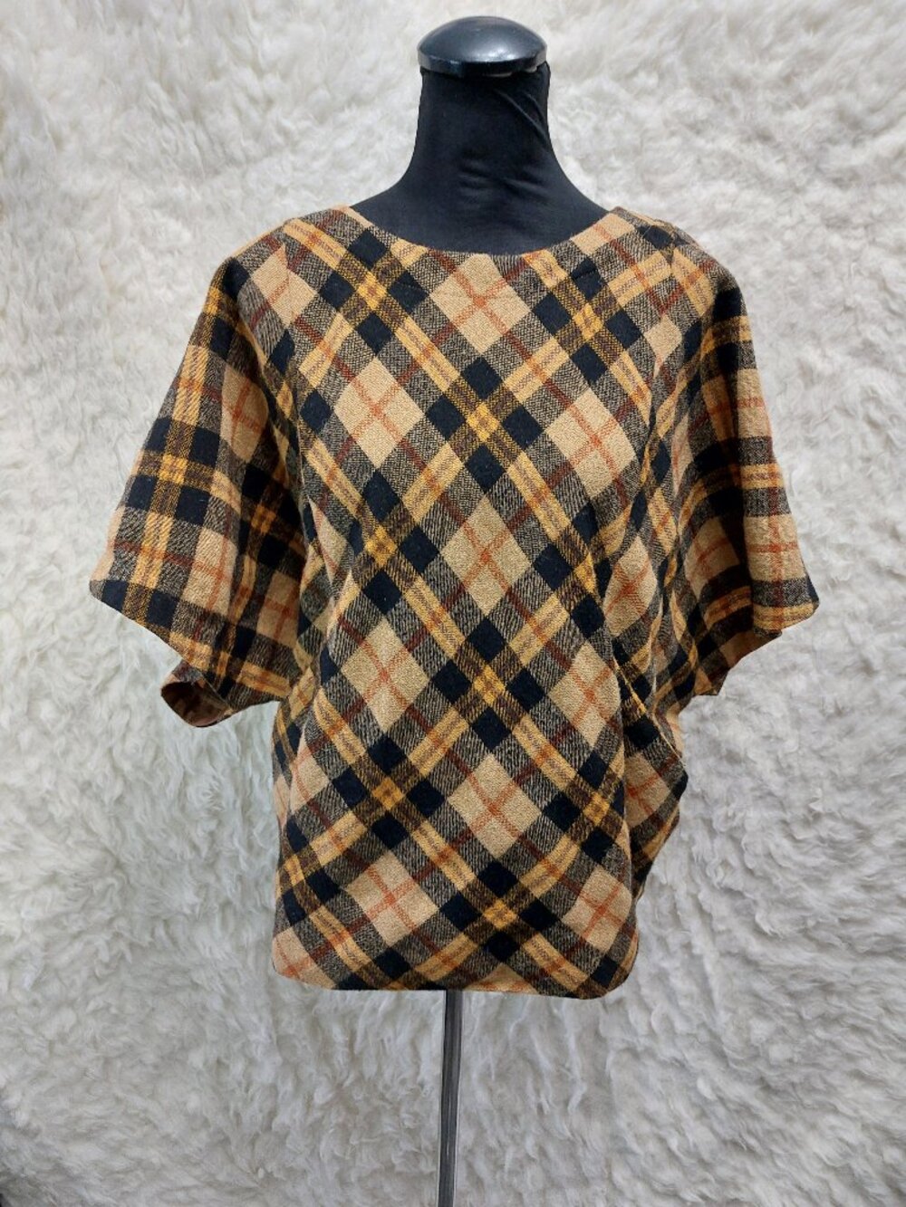Capasca Women's Round Neck Casual Ladies 70% Wool Blend Poncho Top Size 4